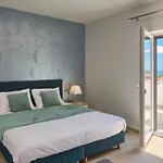 Luxury With Pool Near The , Sea View, Extra Pool Heating Available فيلة ميدولين