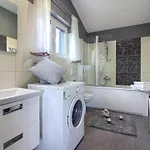 فيلة Luxury With Pool Near The , Sea View, Extra Pool Heating Available ميدولين