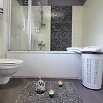 Luxury With Pool Near The , Sea View, Extra Pool Heating Available * ميدولين