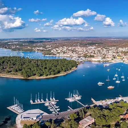 Luxury With Pool Near The , Sea View, Extra Pool Heating Available Willa *