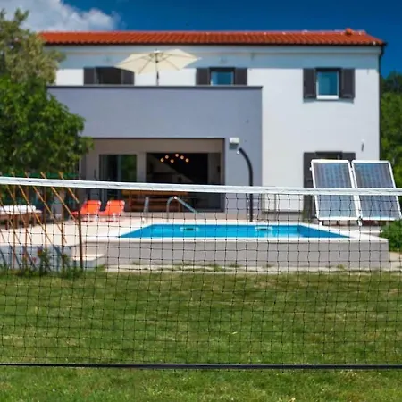 Luxury With Pool Near The , Sea View, Extra Pool Heating Available