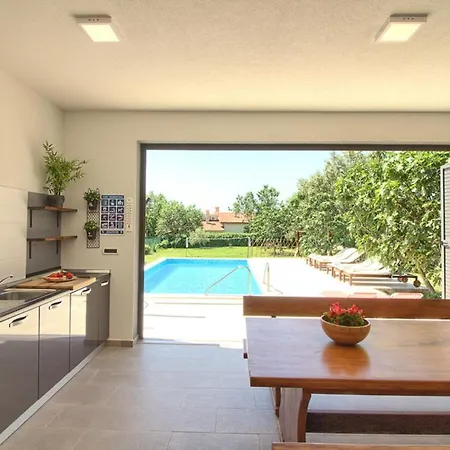 Willa Luxury With Pool Near The , Sea View, Extra Pool Heating Available *