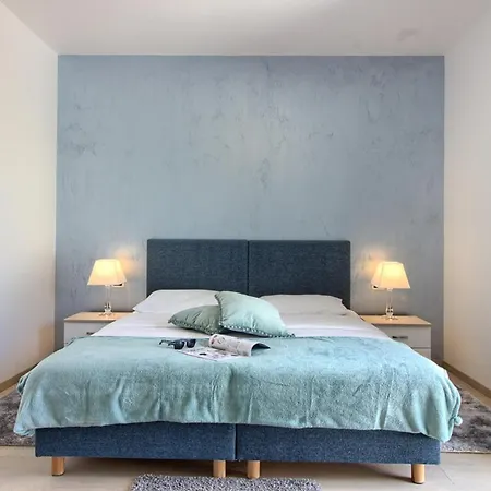 Luxury With Pool Near The , Sea View, Extra Pool Heating Available Willa