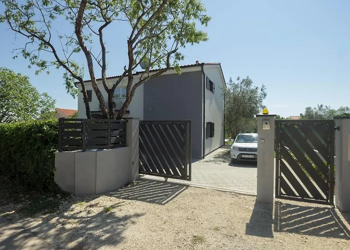 Luxury With Pool Near The , Sea View, Extra Pool Heating Available Villa *