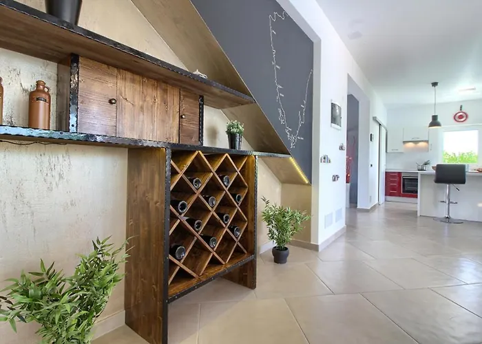 Luxury With Pool Near The , Sea View, Extra Pool Heating Available Villa